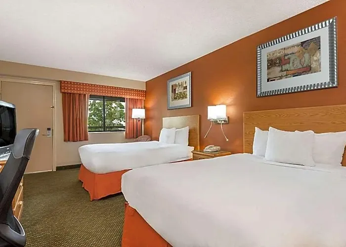Days By Wyndham Fairgrounds Hotel Columbus
