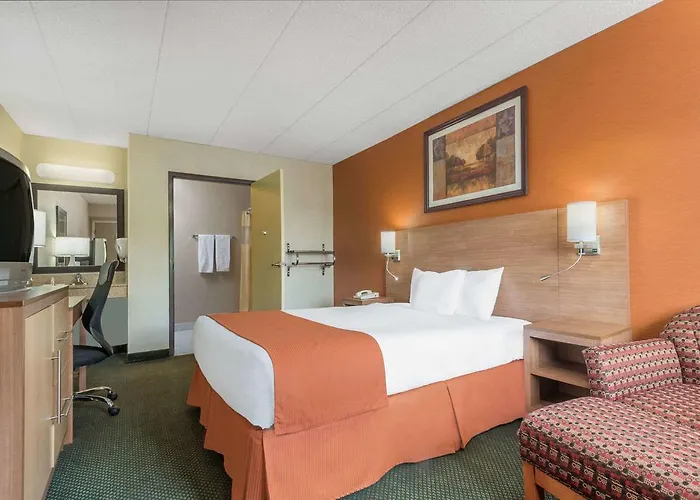 Days By Wyndham Fairgrounds Hotel 3*